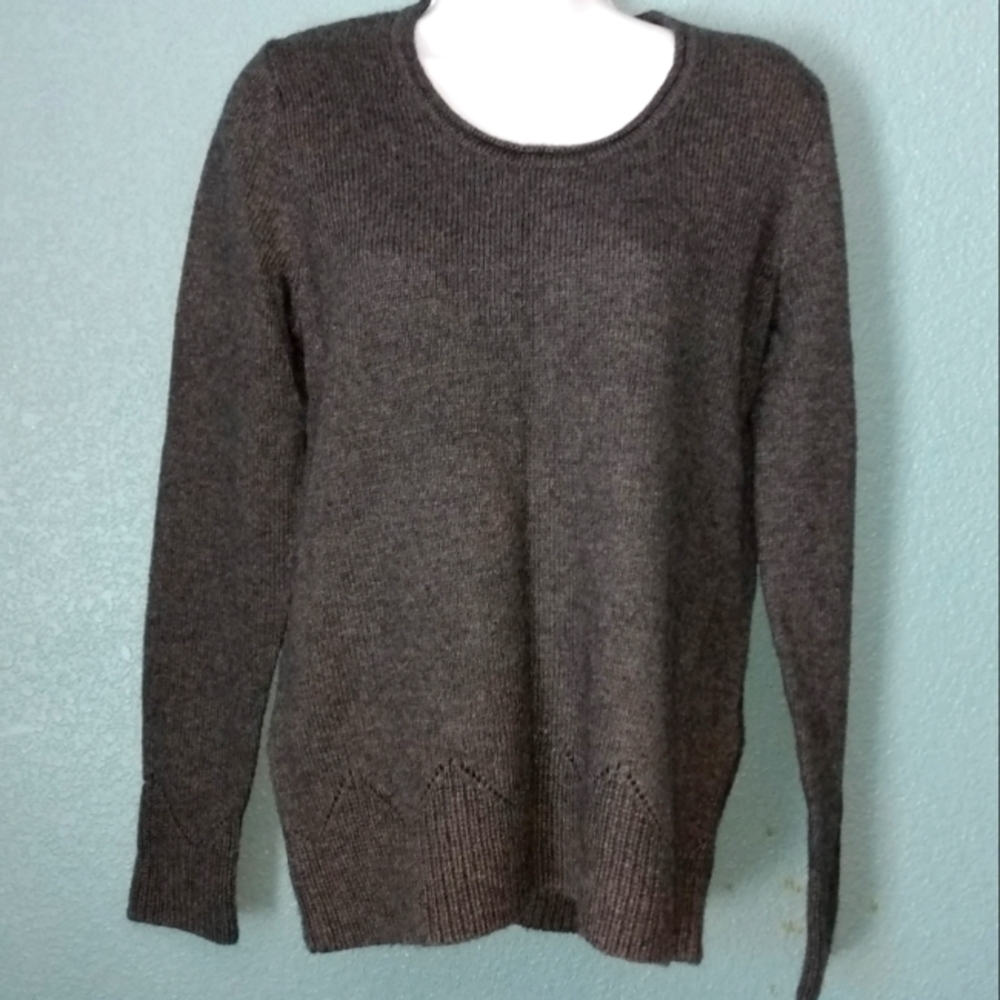 Woman's Woolrich small nwt sweater wool gray